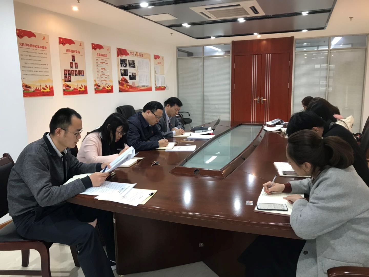 機關(guān)第二黨支部主題黨日活動.jpg